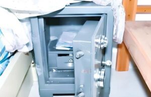 พีคมาก! หนุ่มส่งเงินกลับบ้าน 5 ปี เมียไม่ใช้สักบาท เปิดตู้เซฟถึงรู้ “ซื้ออะไร” ร้องไห้เลย