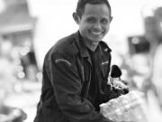 อาลัย “ลุงสมัย” ชรบ.โดนลูกหลงกัมพูชา หลังปกป้องบ้านผู้อพยพ