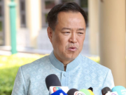 อนุทิน ตอบกลับทันที หลังถูกถามสีไหนทำให้รัฐบาลมั่นคง