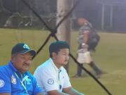 ลูกชายอาจารย์สกล โพสต์เดือด เห็นภาพพ่อเดินก้มหน้าแบกของหนัก