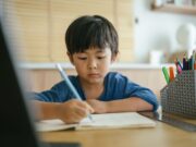 วิจัยพบ! พ่อแม่ทำงาน 3 กลุ่มอาชีพนี้ ลูกจะเติบโตมา “รวยกว่า” มีรายได้สูงเหนือเพื่อนๆ